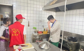 華信志愿服務(wù)隊，用行動書寫文明城市新篇章